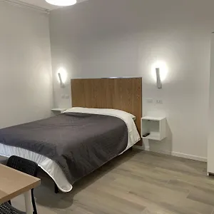 B8 Wang Bed & Breakfast Roma